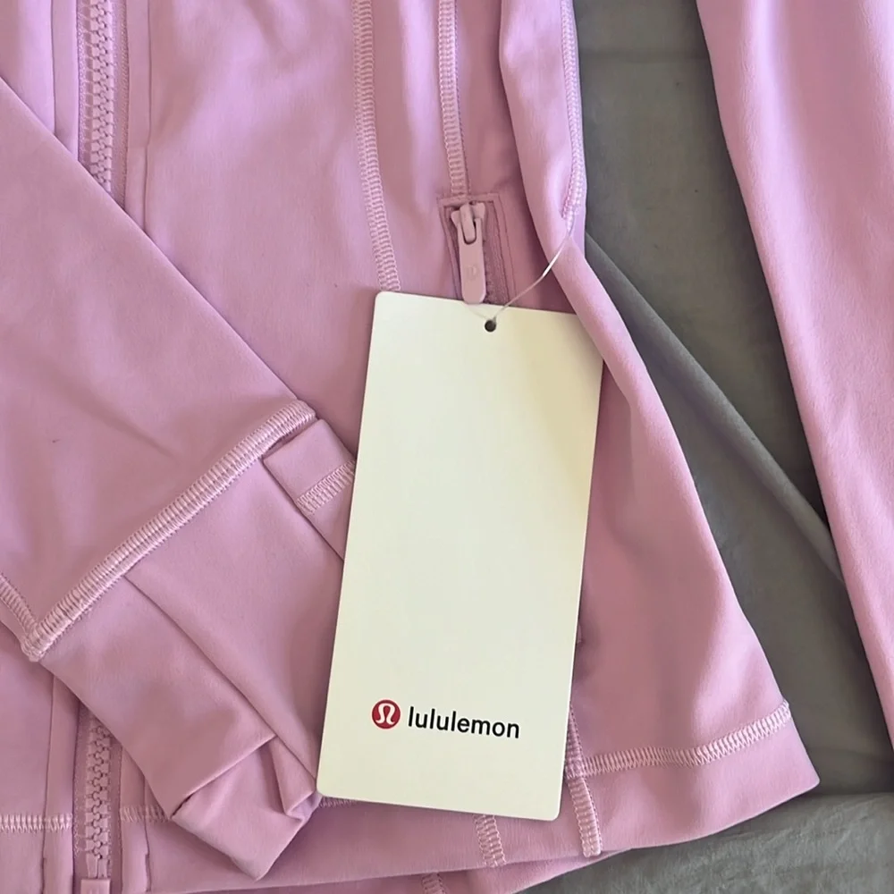 🩷LULULEMON define jacket🩷 - Picture 3 of 5
